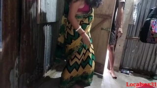 Desi Hot Aunty With Nephew Standing Pose Sex In Outdoor Video