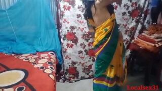 Sari Pora Bengali Rape Video - Desi wife romantic sex in saree.